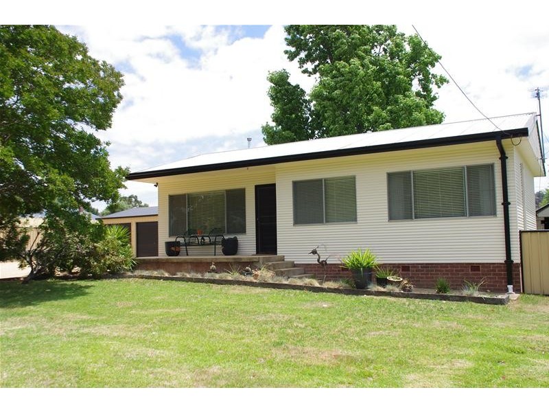 50 Parkes Street, Cowra NSW 2794