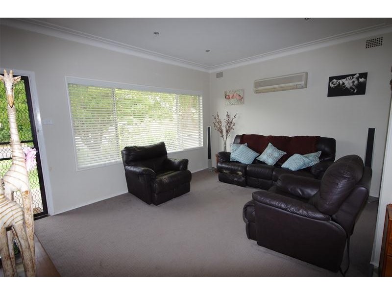 50 Parkes Street, Cowra NSW 2794