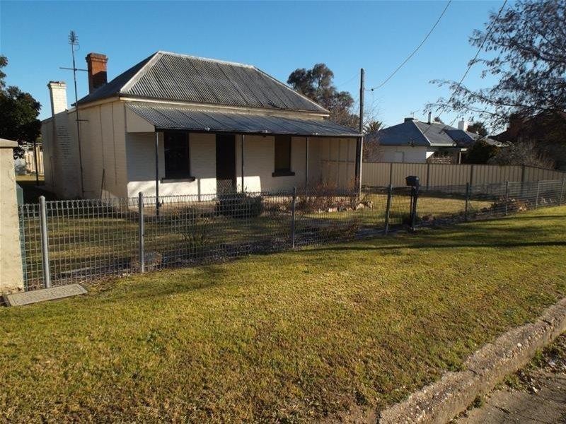 9 Parkes Street, Cowra NSW 2794
