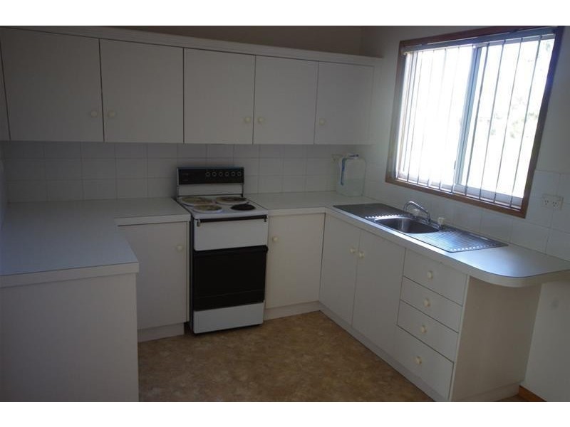 20 William Street, Cowra NSW 2794