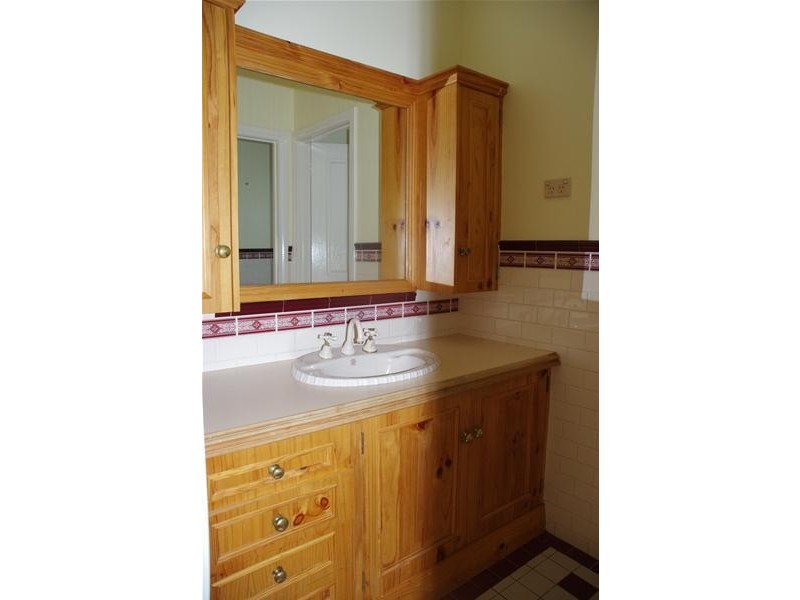 4 Eucalypt Close, Cowra NSW 2794