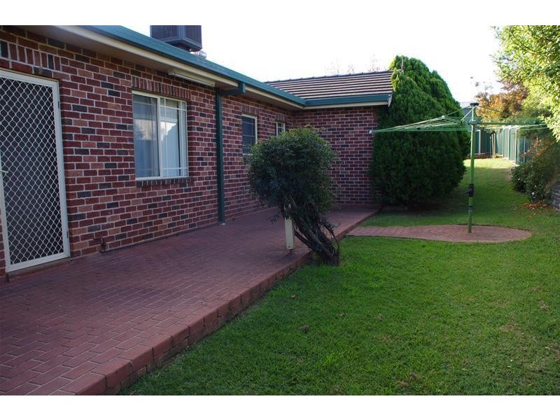 4 Eucalypt Close, Cowra NSW 2794