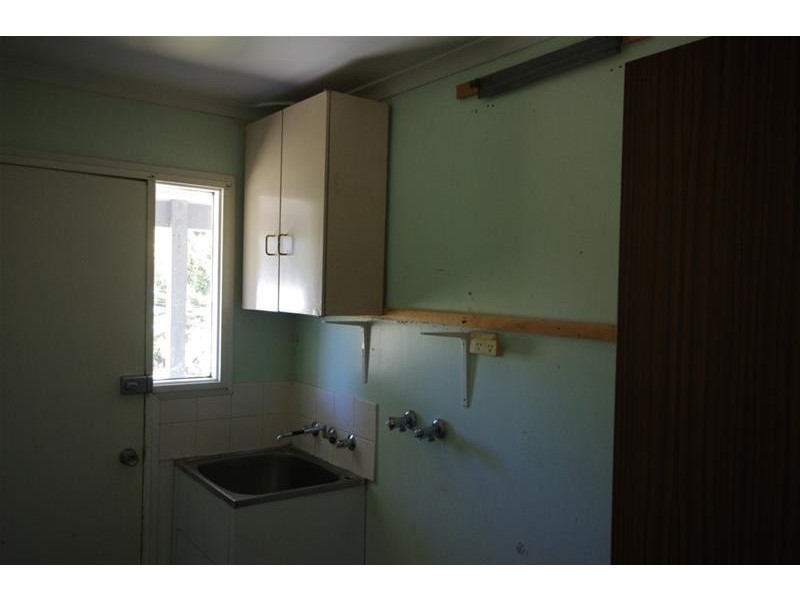 24 Pridham Street, Cowra NSW 2794