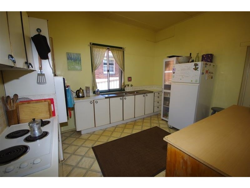 102 Liverpool Street, Cowra NSW 2794