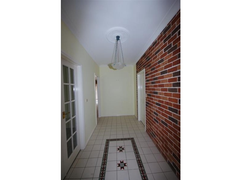 4 Eucalypt Close, Cowra NSW 2794