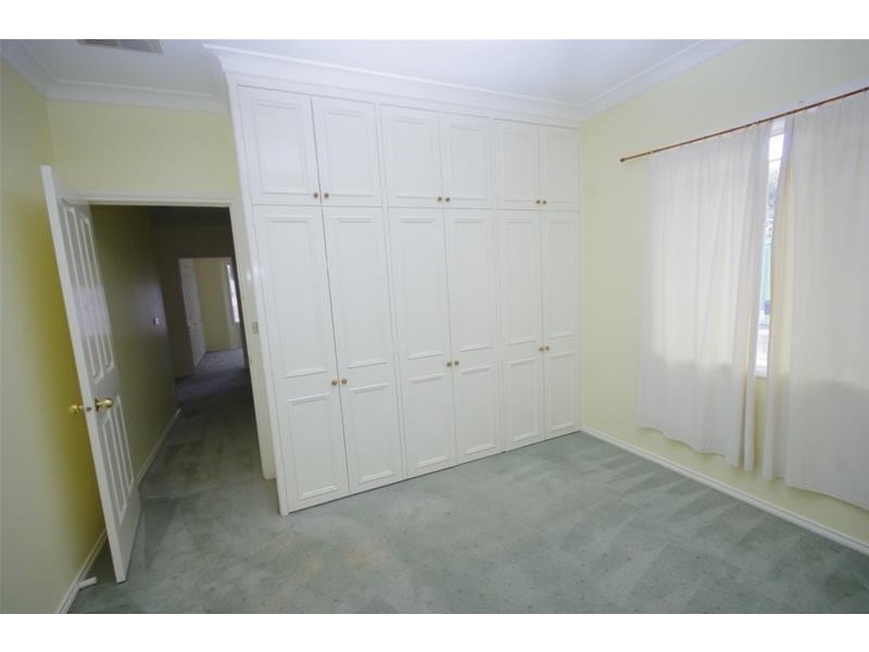 4 Eucalypt Close, Cowra NSW 2794