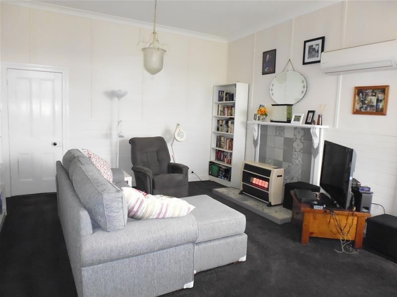 1 & 2 East Street, Woodstock NSW 2793