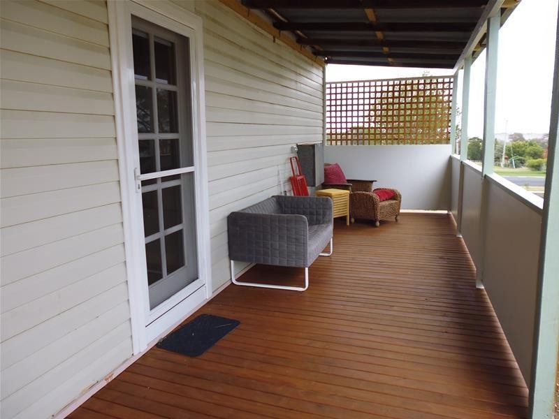 1 & 2 East Street, Woodstock NSW 2793