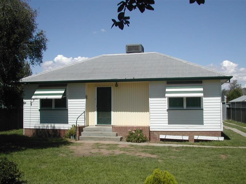 31 Victor Street, Cowra NSW 2794