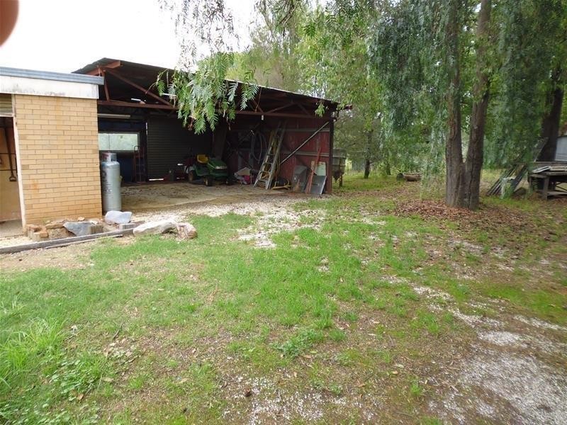 1 Illunie Street, “Old School House”, Cowra NSW 2794