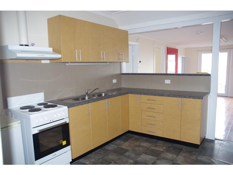 9 Daly Street, Cowra NSW 2794