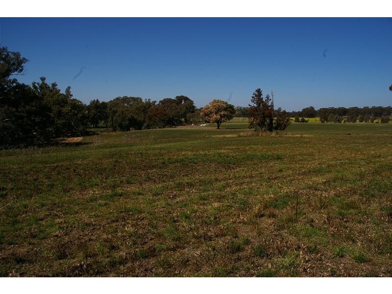 Grenfell Road, Cowra NSW 2794