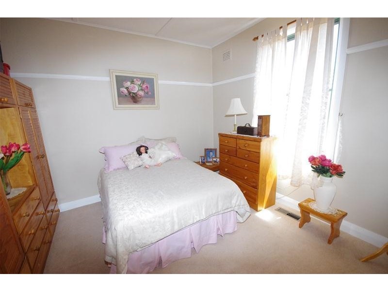 17 Waugoola Street, Cowra NSW 2794