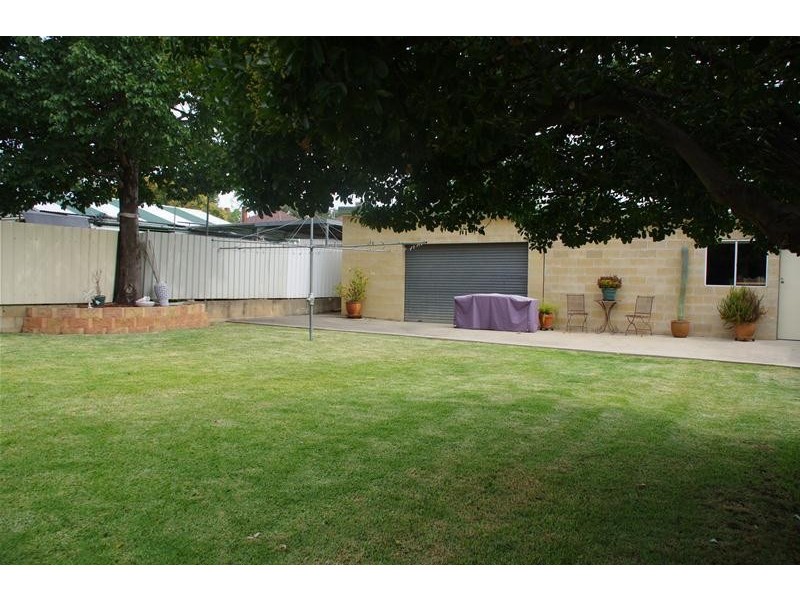 17 Waugoola Street, Cowra NSW 2794