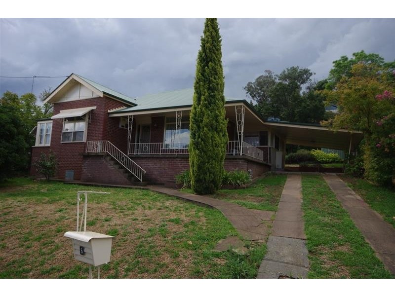 6 Carleton Street, Cowra NSW 2794