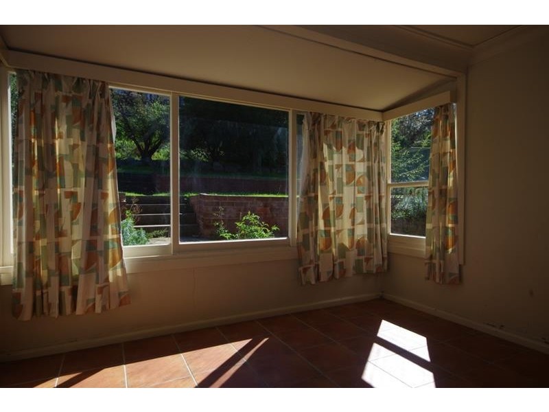 6 Carleton Street, Cowra NSW 2794