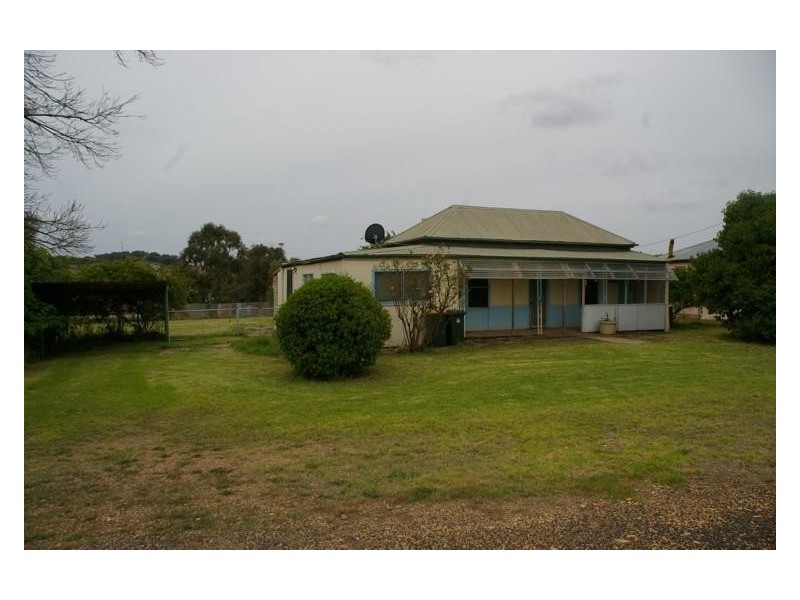 14-16 Belmore Street, Woodstock NSW 2793