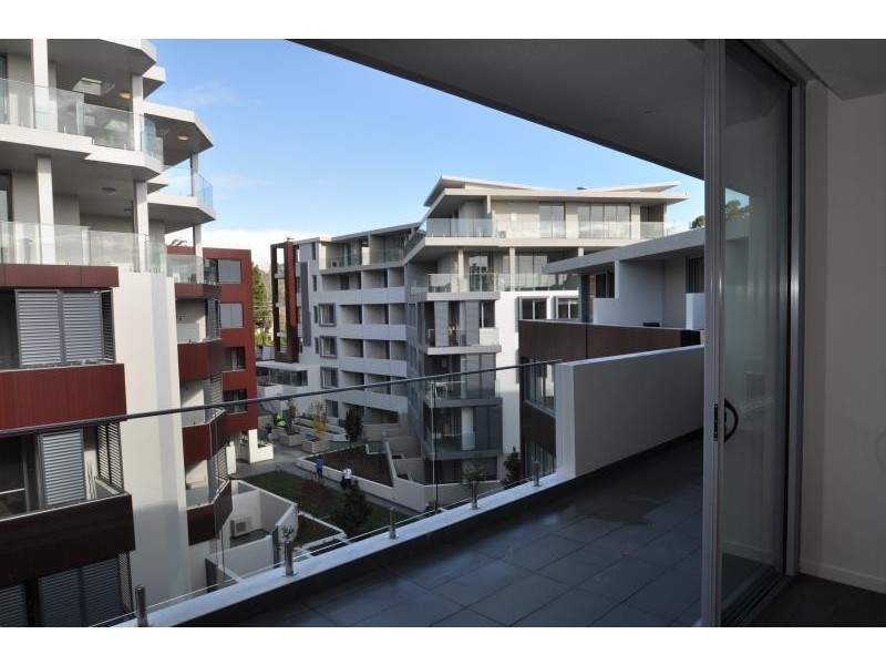 A8.10/92 Gordon Crescent, Lane Cove NSW 2066