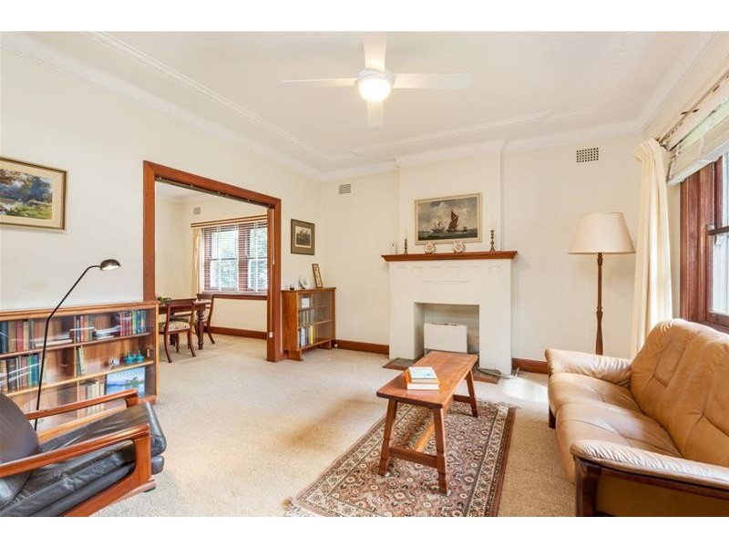 2 Howell Avenue, Lane Cove NSW 2066