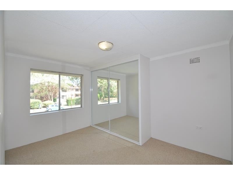 18/143 Burns Bay Road, Lane Cove NSW 2066