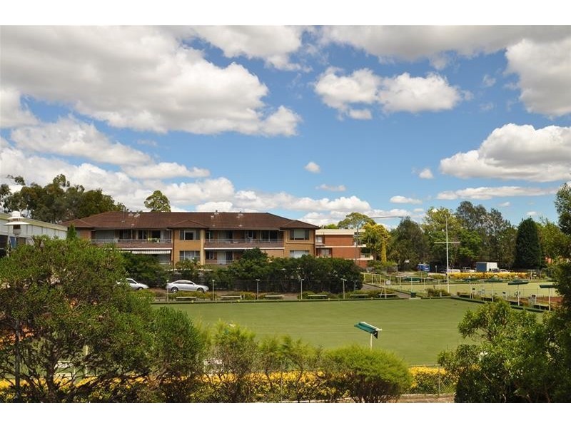 18/143 Burns Bay Road, Lane Cove NSW 2066