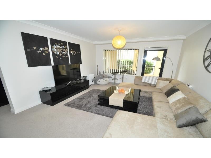 2/45 Walkers Drive, Lane Cove NSW 2066