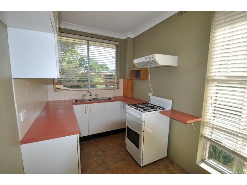 2/83 Burns Bay Road, Lane Cove NSW 2066