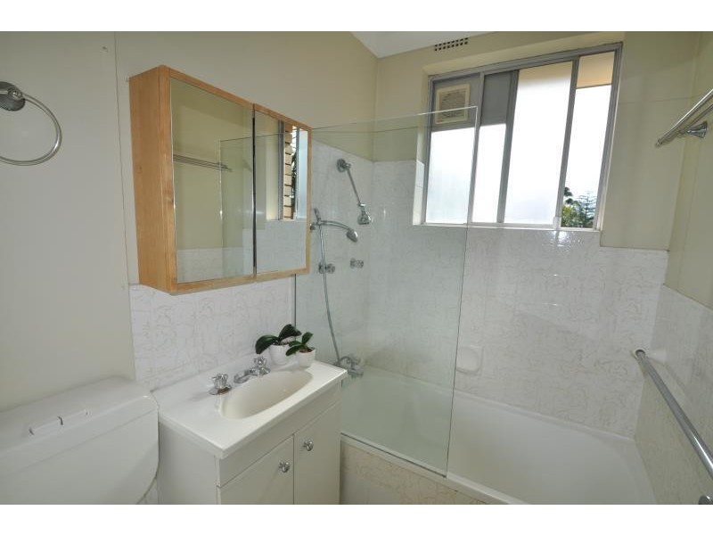 2/83 Burns Bay Road, Lane Cove NSW 2066