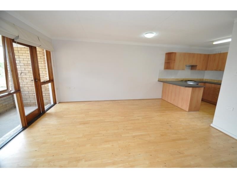 18/143 Burns Bay Road, Lane Cove NSW 2066