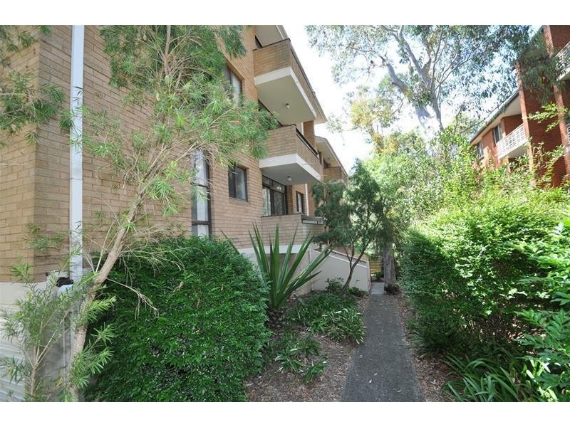 4/10 Cottonwood Crescent, North Ryde NSW 2113