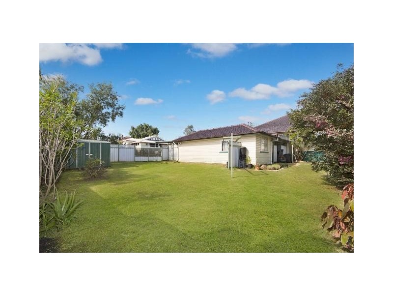 64 Avondale Avenue, East Lismore NSW 2480
