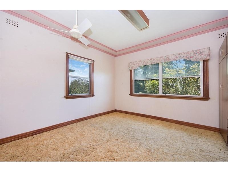 16 Keith Street, Girards Hill NSW 2480