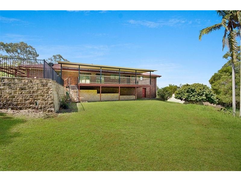 2 Pamela Drive, Chilcotts Grass NSW 2480