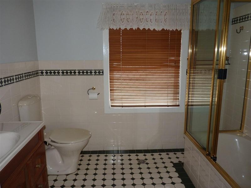 48 Avondale Avenue, East Lismore NSW 2480