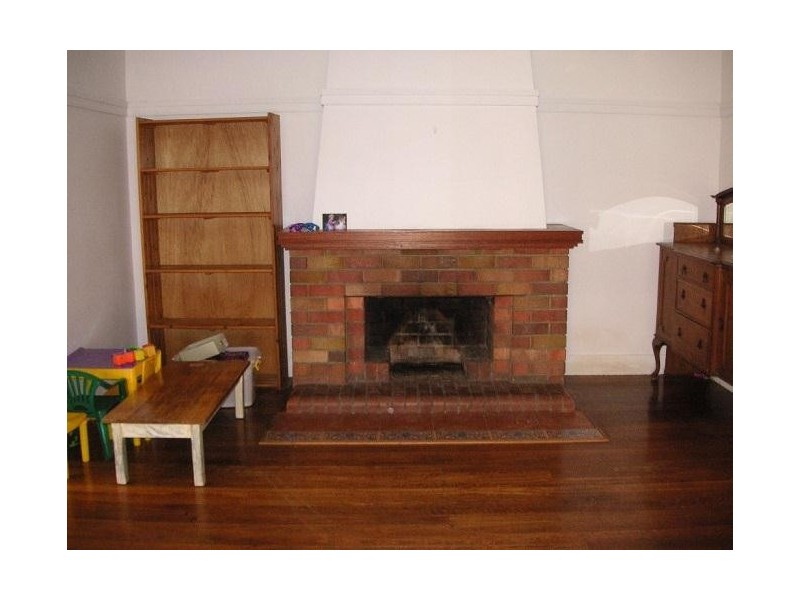 8 Oakley Avenue, East Lismore NSW 2480