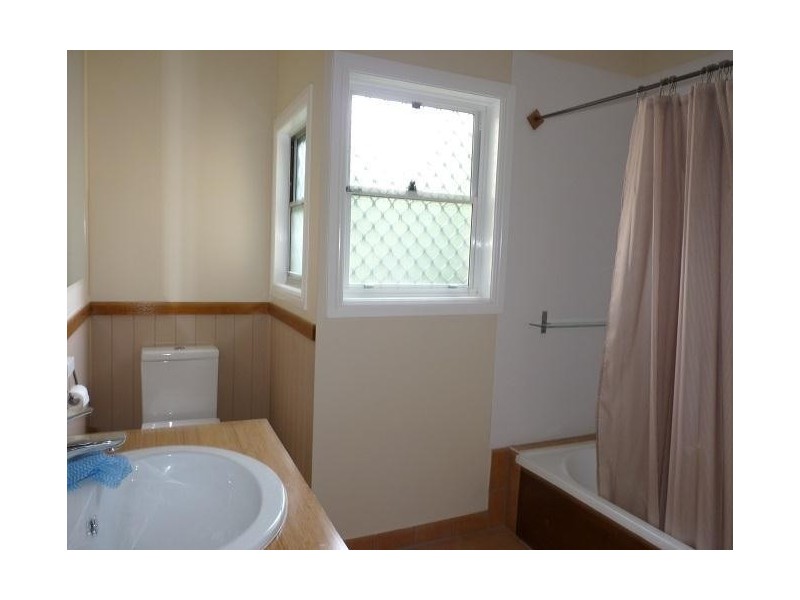 11 Oakeshott Street, Lismore Heights NSW 2480