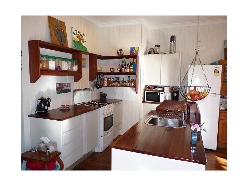 12 Robert Street, Lismore NSW 2480