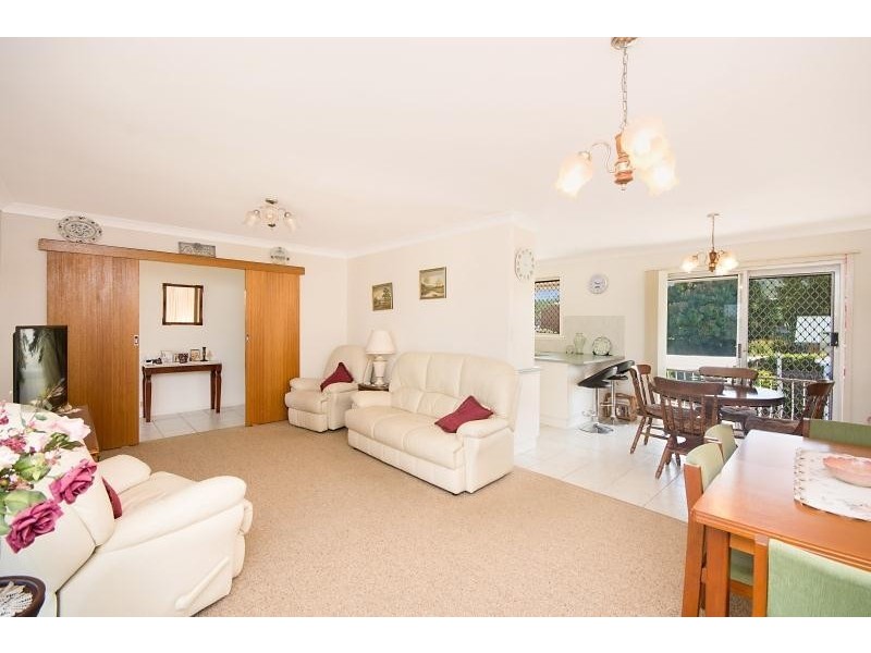 16 Zambelli Drive, East Lismore NSW 2480