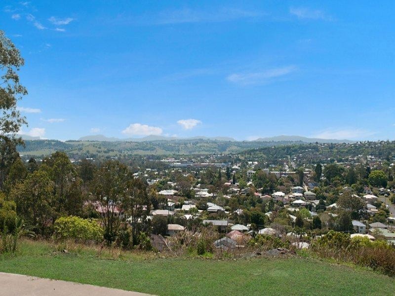 10 Angela Place, East Lismore NSW 2480