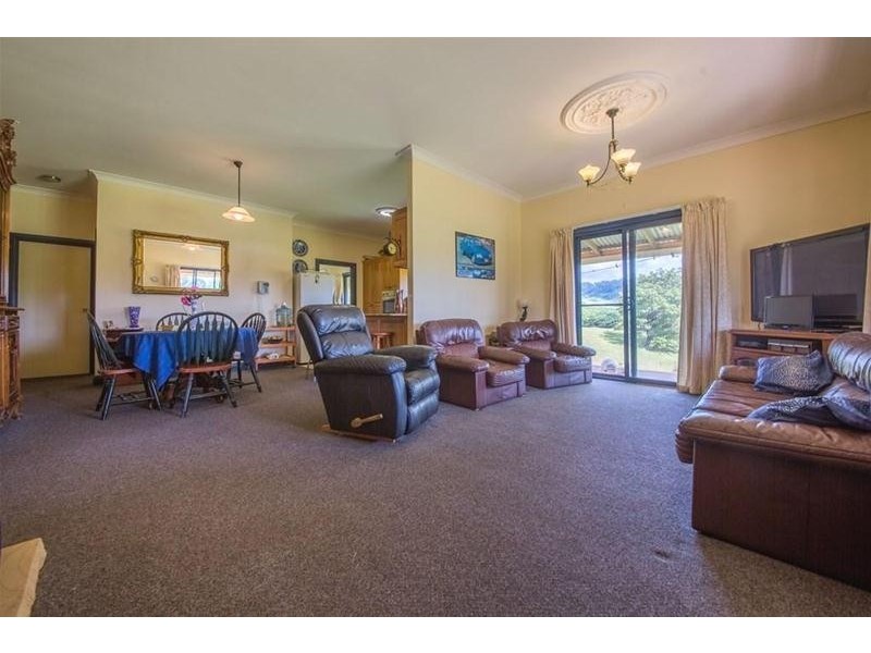 585  Mountain Top Road, Mountain Top NSW 2480