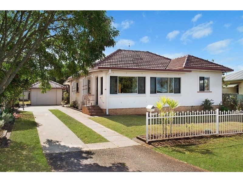 76 Oakley Avenue, East Lismore NSW 2480