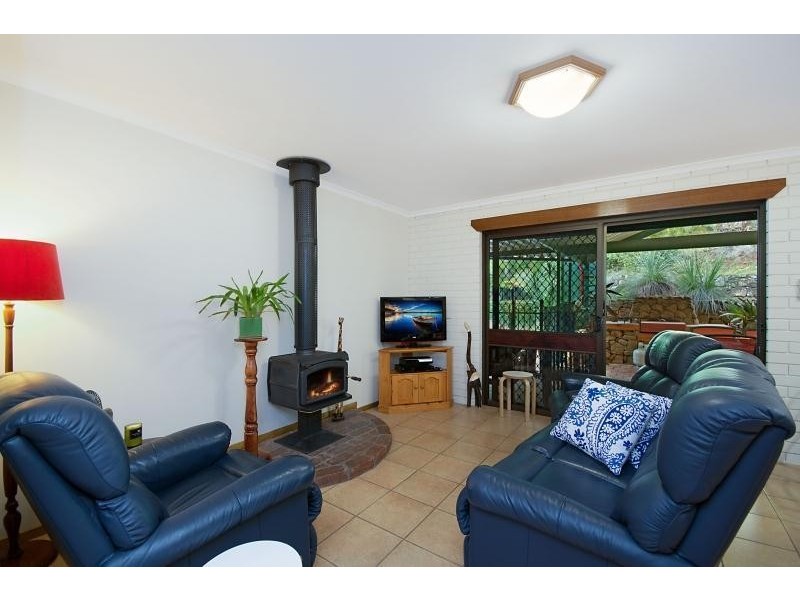 4 McIntosh Road, Chilcotts Grass NSW 2480