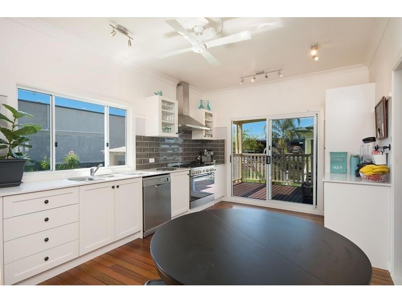 28 Barnes Avenue, South Lismore NSW 2480