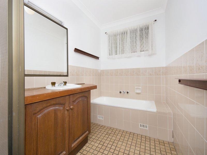 14 Garland Crescent, Lismore Heights NSW 2480