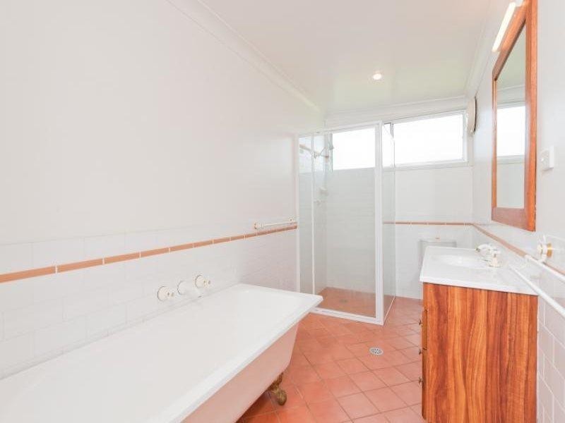 584 Greenwell Point Road, Brundee NSW 2540