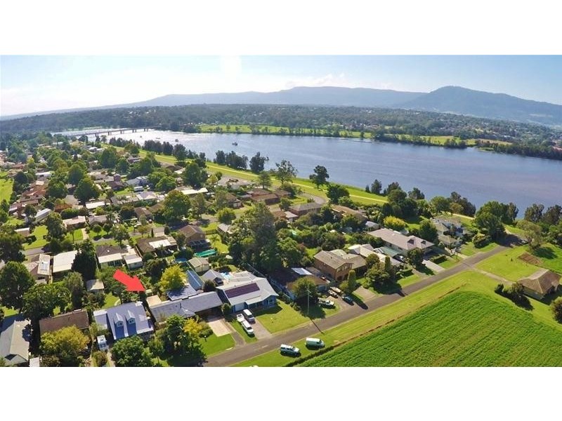 31 Ferry Lane, Nowra NSW 2541
