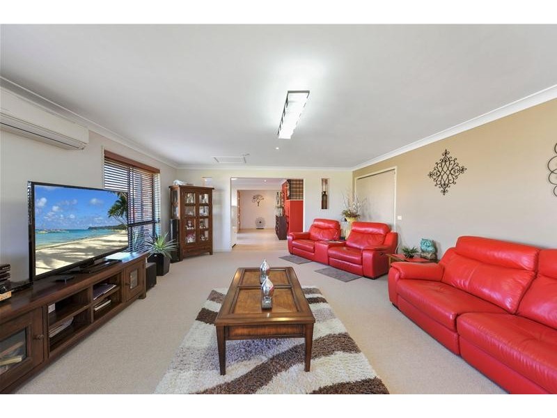6 McTernan Place, Worrigee NSW 2540