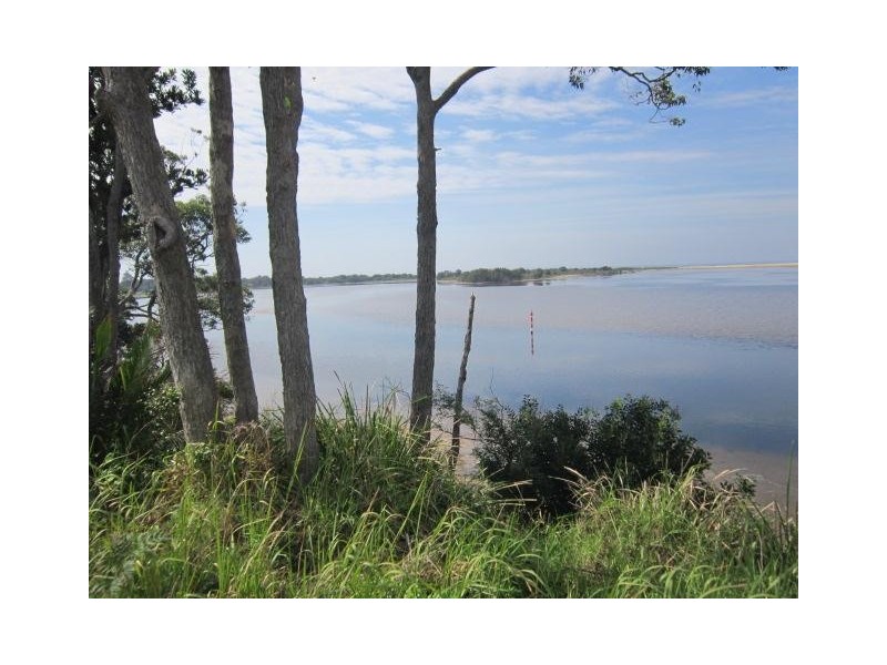 49 River Road, Shoalhaven Heads NSW 2535