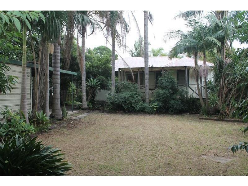 2 Young Avenue, Nowra NSW 2541