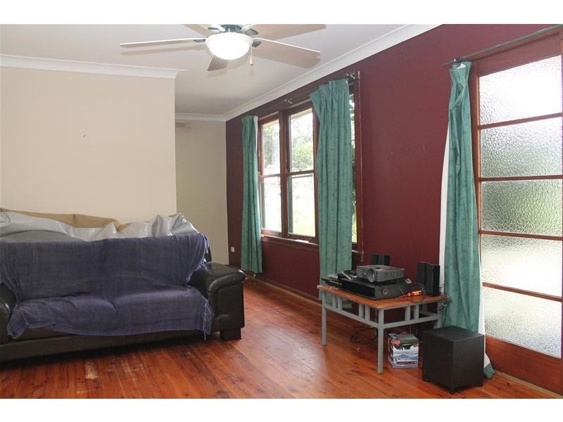 2 Young Avenue, Nowra NSW 2541